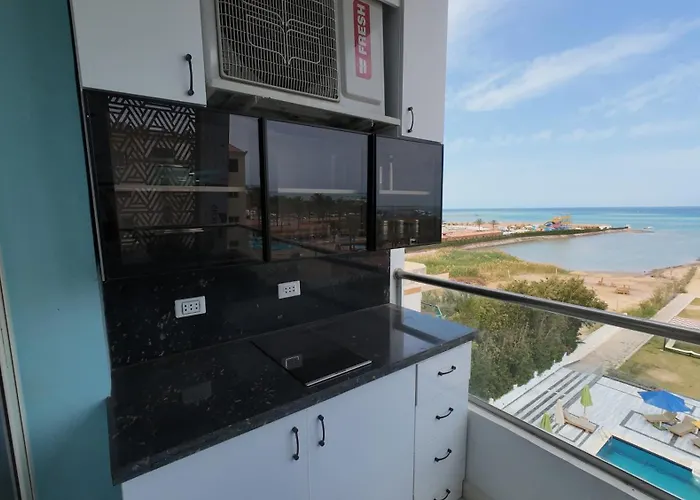 Apartman Stunning Sea & View With Balcony Balkan Al Ahyaa
